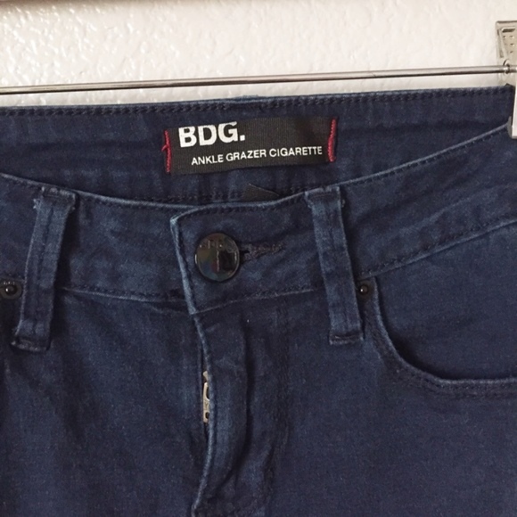 • bdg ankle grazer cigarette jeans • - Picture 2 of 3